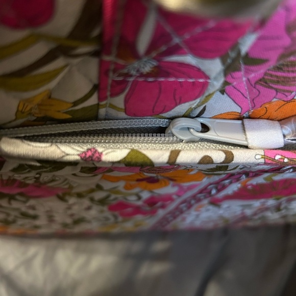 Vera Bradley Hard Shell Laptop Computer Case Bag Folkloric (Retired) with Strap - Picture 14 of 16